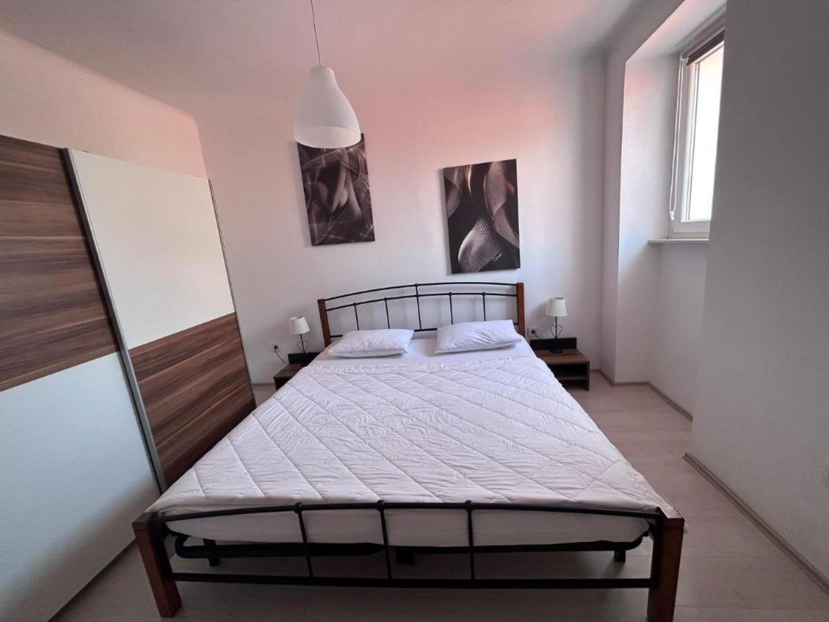 Holiday Home 奥米沙利 外观 照片